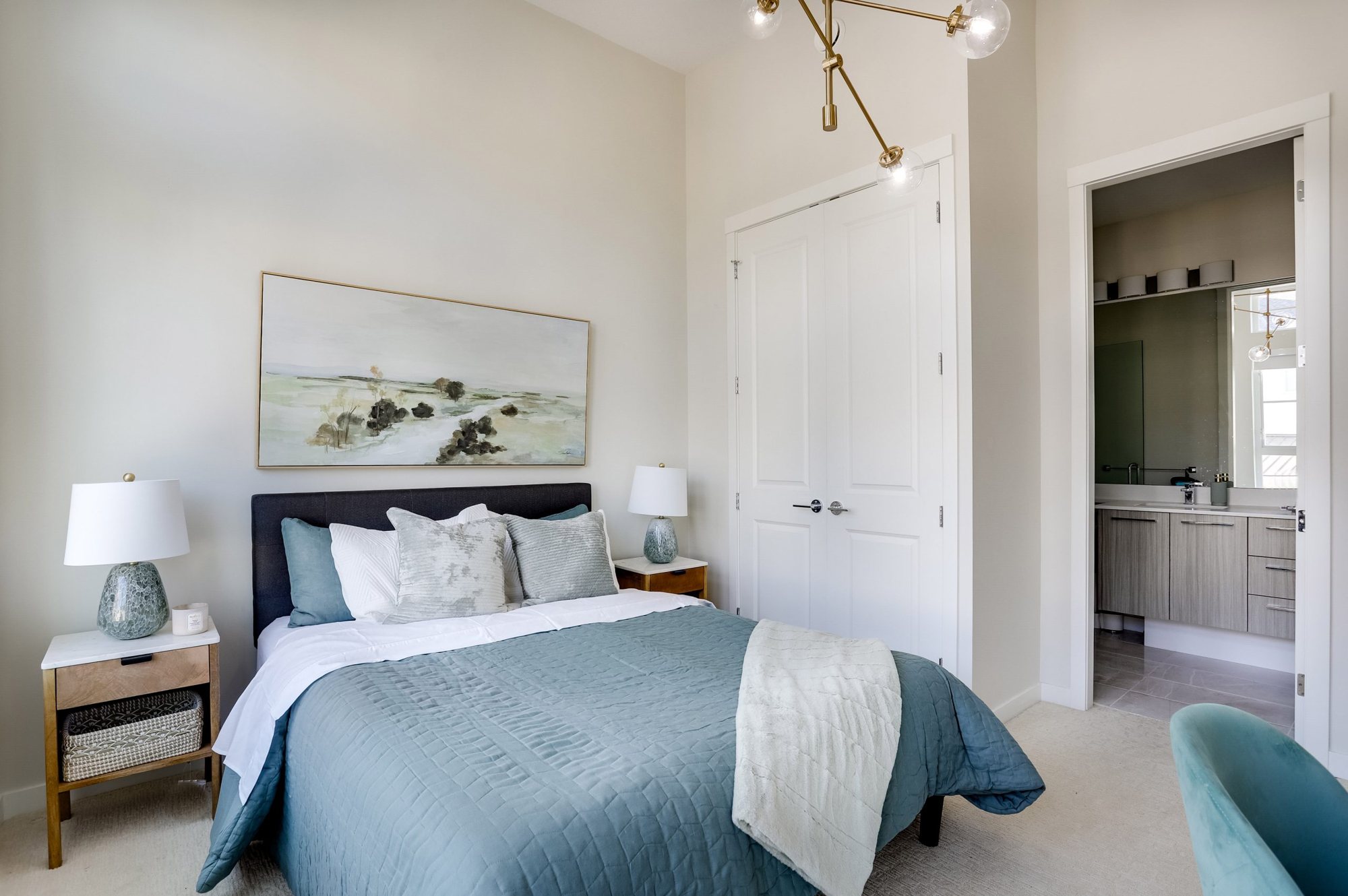 Guest bedroom with mountain views at Santé Wellness Retreat